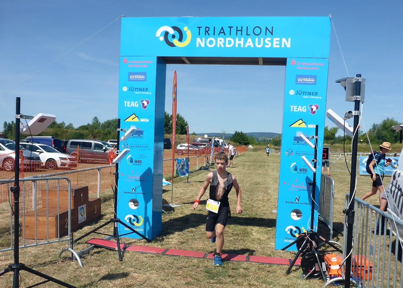 Zieleinlauf beim Triathlon Nordhausen