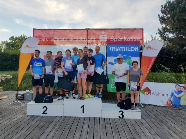 Siegerehrung der Staffeln beim Cottbusser Triathlon