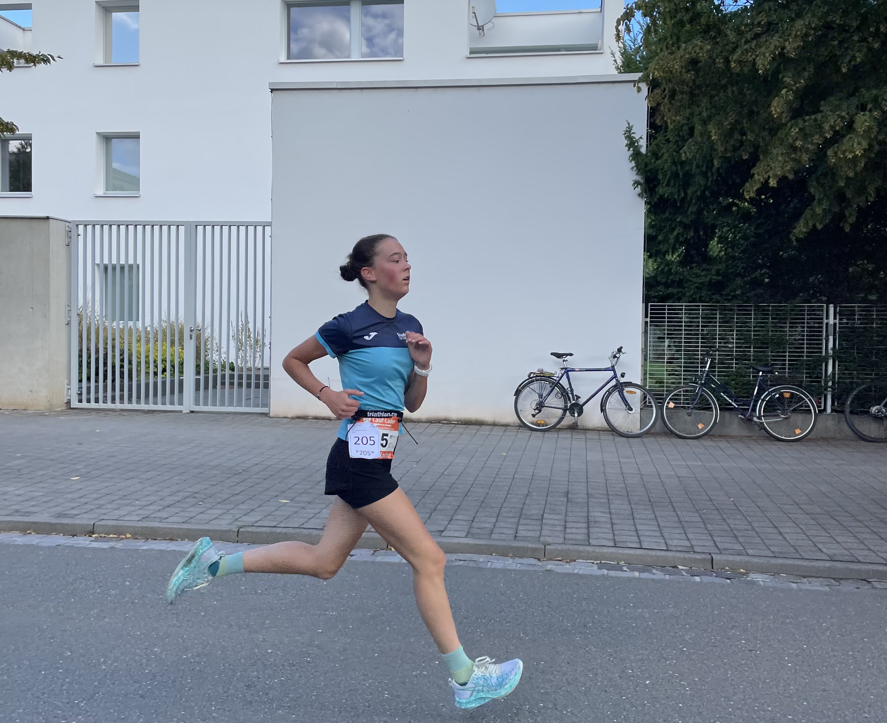 Palmira auf der Laufstrecke