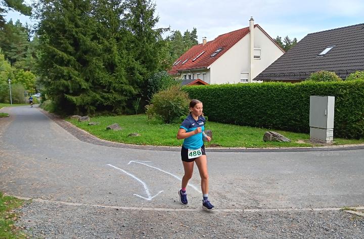 Sabrina auf der Laufstrecke