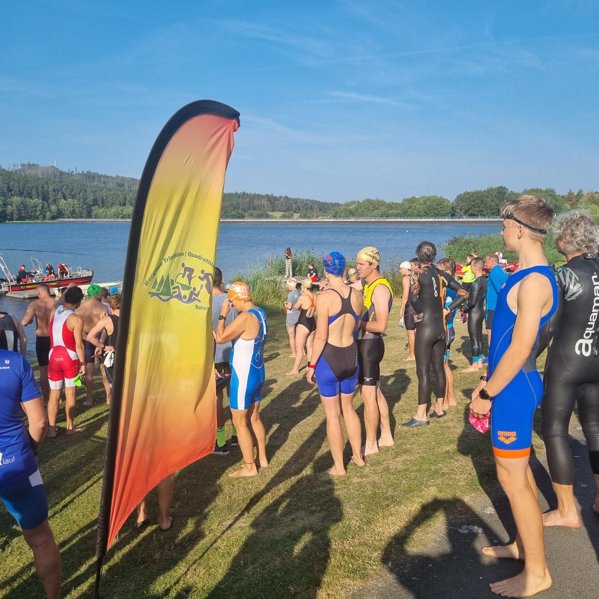 Der Himmel klart auf am Bergsee Ratscher